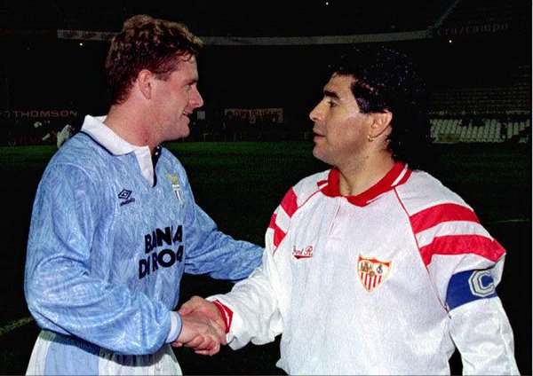 File:Gazza e Maradona 2.jpg