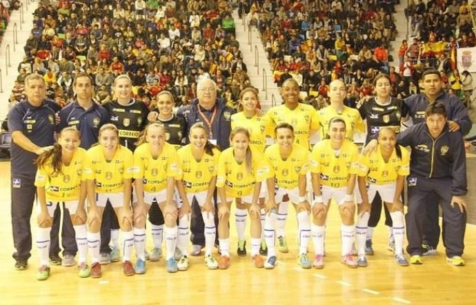 File:C5F Brasile - Campione del Mondo 2013.jpg