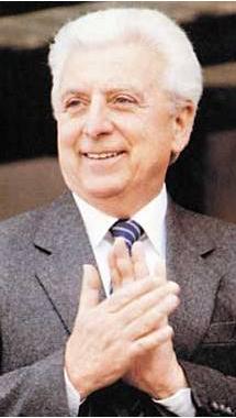 File:Artemio Franchi.jpg