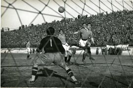 Sentimenti IV, Bergamo e Sentimenti V impegnati in un'azione difensiva