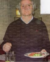 Stefano Chiodi nel 2004 nel suo ristorante-bar di Budrio. Da Archivio Magliarossonera.it