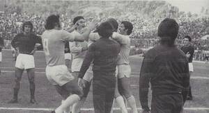 Franzoni abbraccio rete.jpg