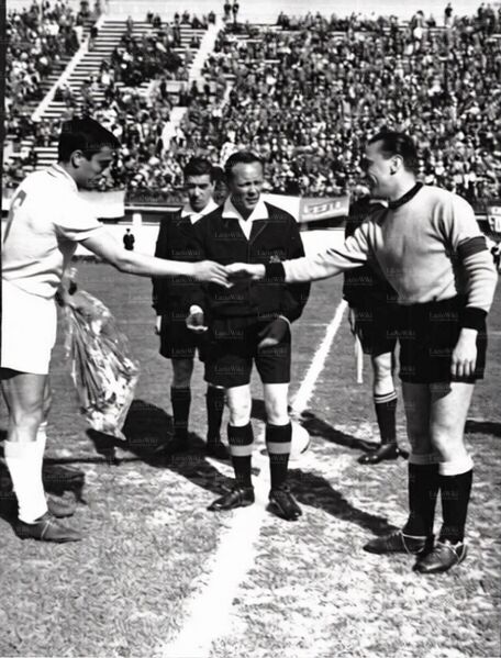 File:10aprile60Capitani.jpg