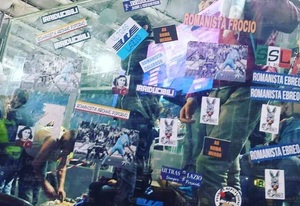 Adesivi Anna Frank.jpg