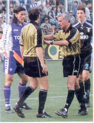 16apr00d.jpg
