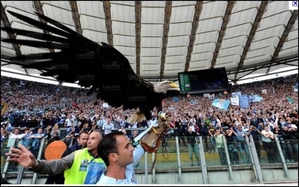 Olimpia sotto la Nord.jpg