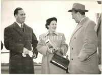 L'arrivo a Roma di Carver e consorte accolti da Vaselli