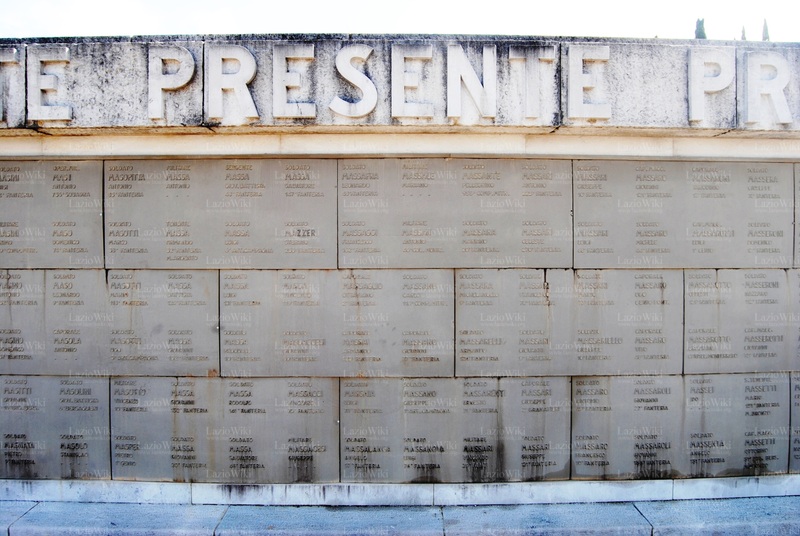 File:Tomba massetti.jpg