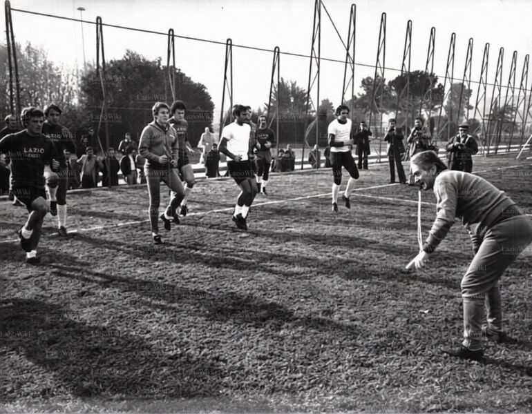 File:Allenamento1976b.jpg