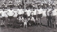 Incontro Lazio-Fanfulla 1-1 del 4 luglio 1948 - Da sinistra in piedi: X, Maffei, D'Ambrosio, Olivieri, Ferrarese, Guenza. Accosciati: Strippoli, Panza, Schiarini, Palombini, Ciolella, Sellani