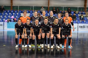 C5 2017-18 Foto di Squadra Femminile 3.jpg
