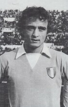 Con lo scudetto sulla maglia