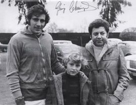 Una foto autografata con Paolo Villaggio e un giovane tifoso