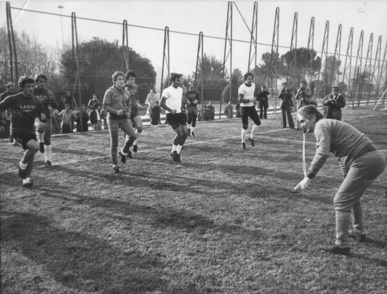 File:Allenamento dicembre 1975.png