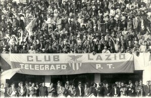 Fiorentina tifosi.jpg