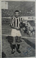 Una bella foto di parola con la maglia della Juventus