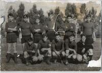 Un Bettini Quadraro del 1962 con i futuri laziali Sassaroli (1° in piedi da sx), Giammei (ultimo in piedi a dx) e Gagliardi (accosciato con la fascia di capitano)