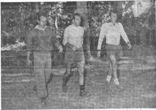 Le prime passeggiate nel bosco di Manziana. Da sinistra Giovannini, Parola e l'allenatore Allasio