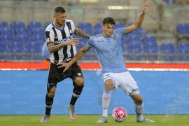 Wesley Hoedt in azione nella partita d'esordio nel campionato 2014/15