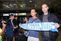 George Junior con un tifoso Foto Il Messaggero