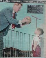 Selmosson gioca con il figlio