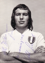 Un'immagine autografata del calciatore