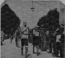 Zangrilli precede Salvucci nel campionato di marcia di resistenza sui 30 km vinto dal romano con il tempo di 3 ore, 7 minuti e 17 secondi. E' il luglio 1905