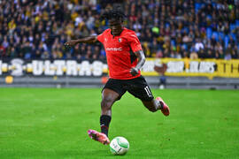 In azione con la maglia del Rennes