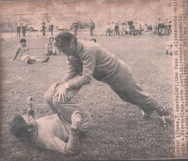 Maestrelli allena Chinaglia (foto del 7 agosto 1973)