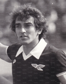 Con la maglia da trasferta...