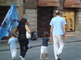 Tifosi laziali in passeggiata