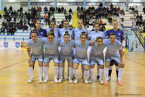 C5 2016-17 Foto di Squadra Femminile.jpg