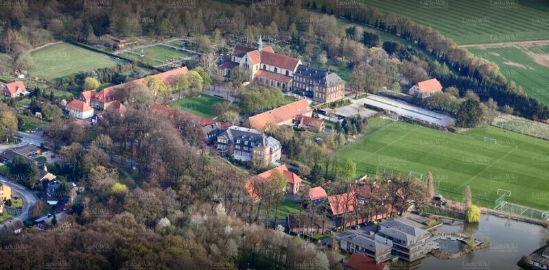 File:Klosterpforte.jpg