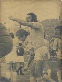 Franzoni abbracciato da Chinaglia dopo la rete