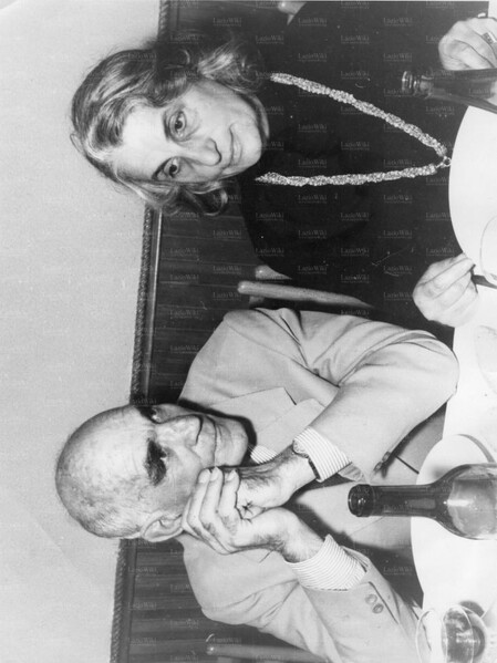 File:Sclavi arma8.jpg