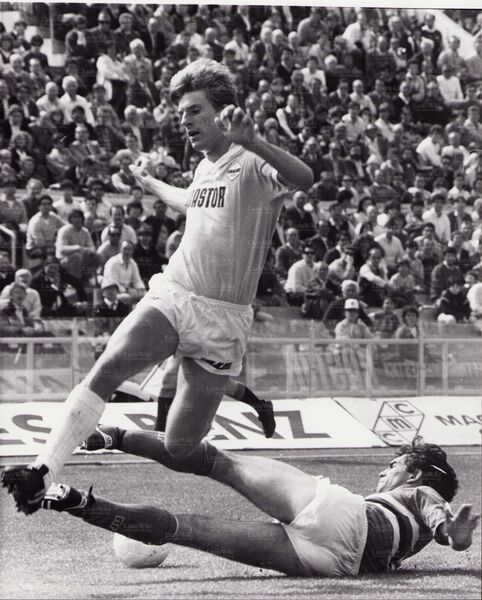 File:21apr85Laudrup2.jpg