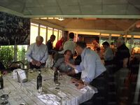 In primo piano Marchetti, un tifoso e Buccioni; dietro si riconoscono Aleandri, Penzo, Donati, Fabio Rezzonico, Marchionni e Rossi