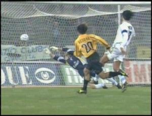 11mar00a.jpg