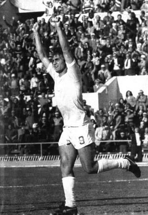 17apr77g.jpg