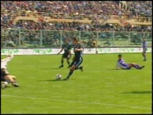 16apr00ac.jpg