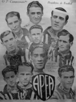 Con altri giocatori brasiliani (da http://guiadoscuriosos.com.br/)