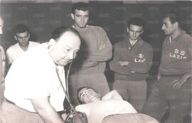 Visite mediche per Olivieri, Lovati, Logaglio, Villa e Antonazzi (foto tratta dl libro: Due colori. Una vita.)