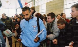 Fabio Liverani all'arrivo in Polonia