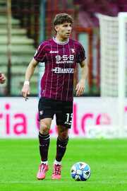 Con la maglia della Salernitana