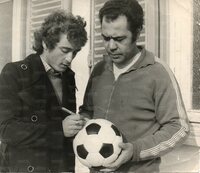 1974: Fa firmare un pallone a Vincenzo D'Amico (Gent. conc. Sigg. Sandro ed Elisa Vespasiani)