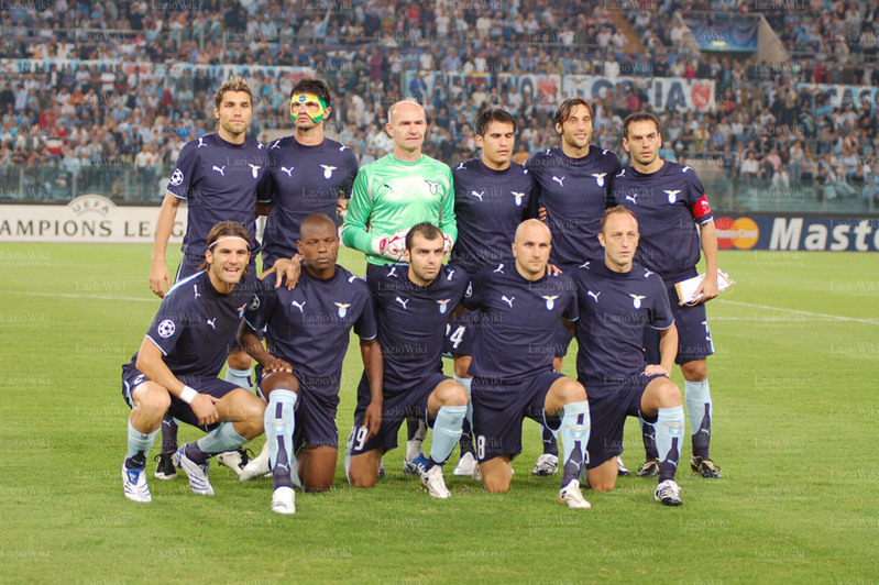 File:03ott07Formazione.jpg