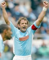 Sinisa Mihajlovic con la fascia di capitano