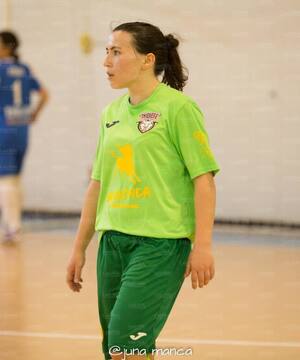 Catarina Pinheiro - Thienese 2014-15.jpg