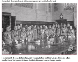 1 febbraio 1929: una riunione dei Comandanti della M.V.S.N. che vede presente Ettore Varini (indicato con un asterisco bianco) Foto Istituto Luce