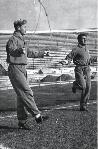 File:Allenamento56SeBe.jpg